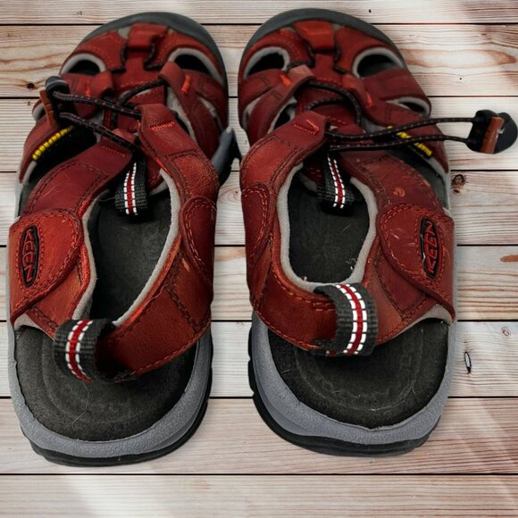 Keen Sandals Red/Black Size 5 - Picture 4 of 9